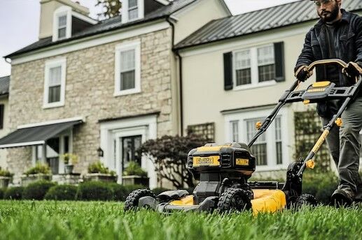 DeWALT 2X20V MAX 21 1/2-In Cordless Push Mower