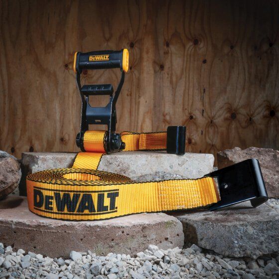 DeWALT 2-In x 27-Ft 10,000-Lb Heavy-Duty Ratchet Tie-Down Strap with Flat Hooks