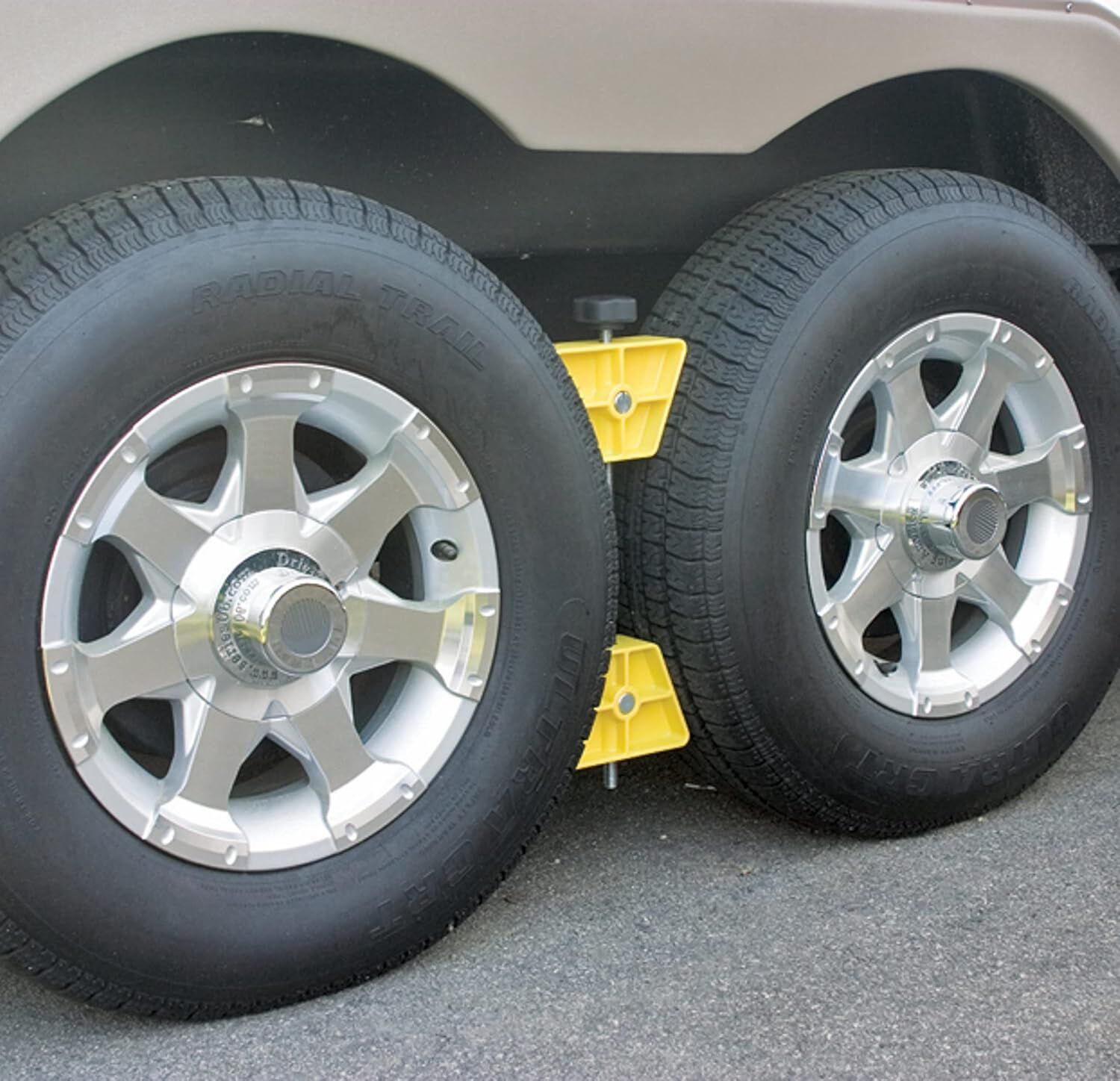 Camco Small RV Wheel Stop, 26-In To 30-In