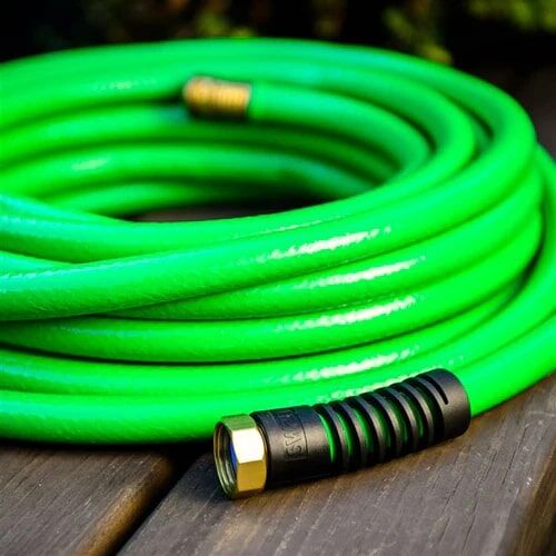 Swan WeatherFLEX Hose, 300 PSI, 5/8-In x 100-Ft