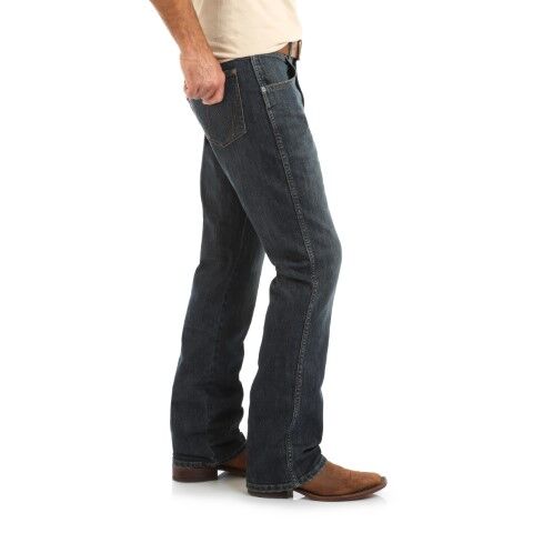 Wrangler Men's Retro Relaxed Fit Bootcut Jean