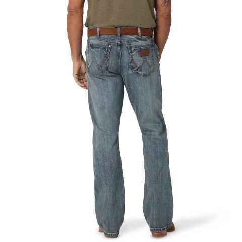 Wrangler Men's Retro Relaxed Fit Bootcut Jean