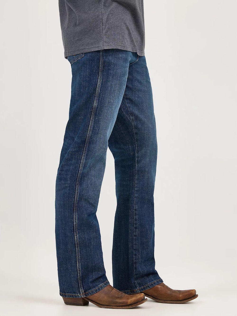 Wrangler Men's Retro Relaxed Fit Bootcut Jean