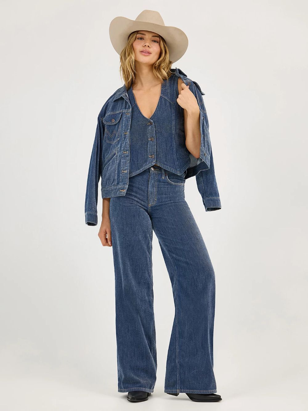 Wrangler Women's Retro Bailey High Rise Airy Wide Leg Jean