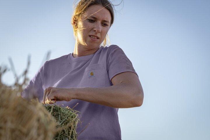 Carhartt Women's Loose Fit Heavyweight Short Sleeve Pocket T-Shirt