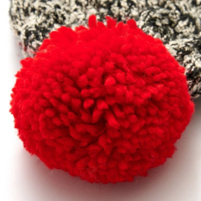 Igloos Outdoor Women's Boucle Cuff Cap With Pom