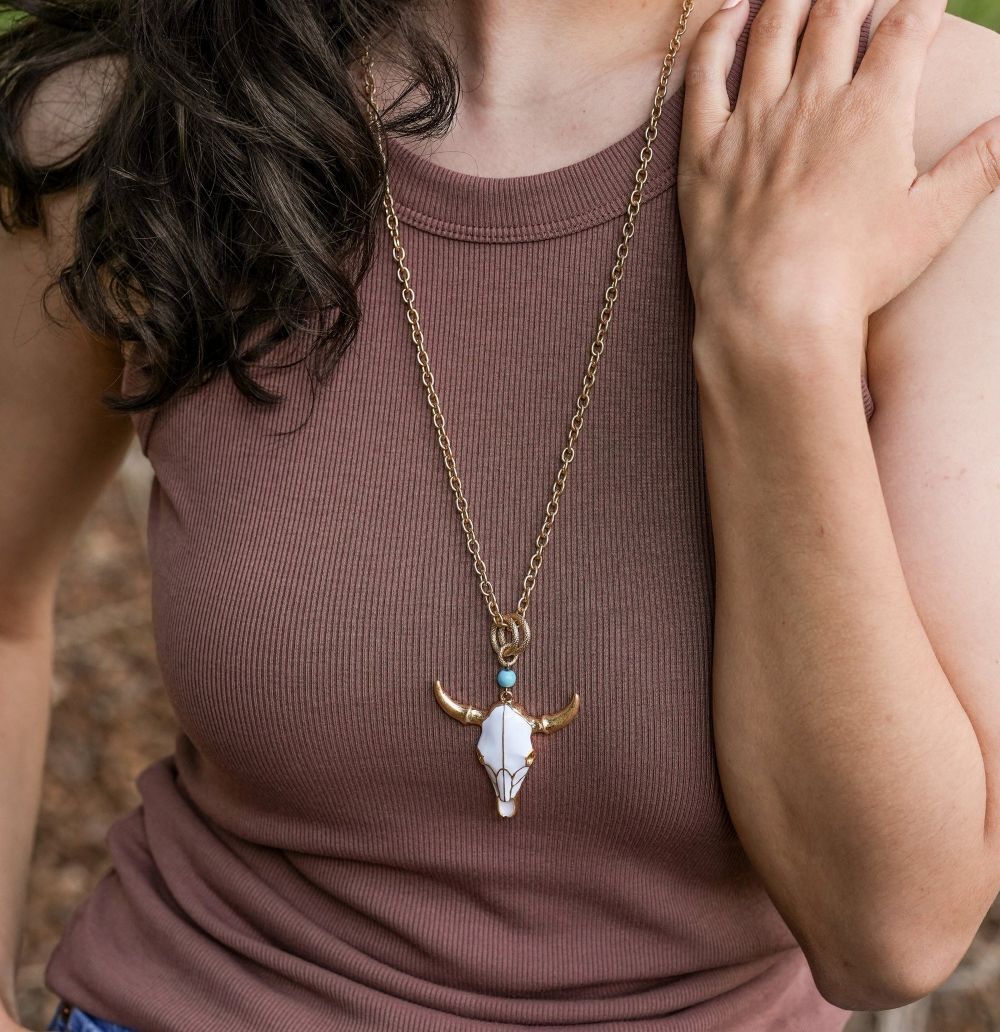 Wyo-Horse Women's White Enamel Steer Skull Necklace & Earring Set