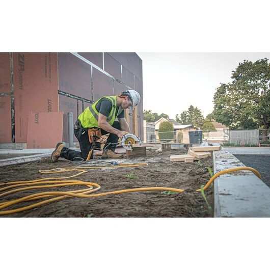 Dewalt 12/3 Lighted CGM Extension Cord, 25-Ft