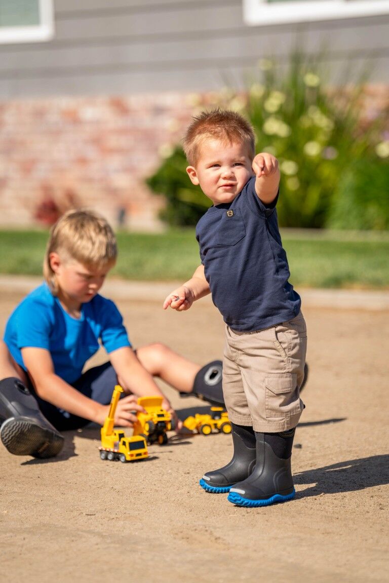 Noble Outfitters Kids' The Best Darn Short Sleeve Pocket T-Shirt