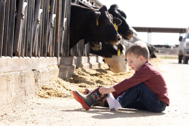 Noble Outfitters Youth Performance Crew Sock 6-Pk in White