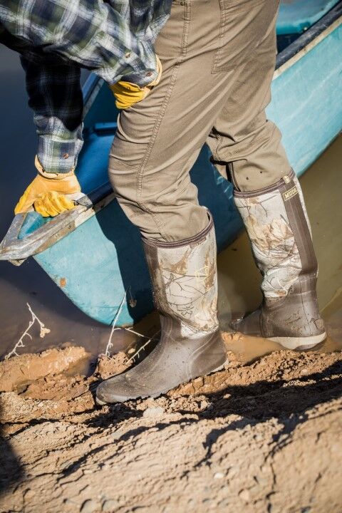 Noble Outfitters Men's MUDS High Camo Boots in Dark Brown