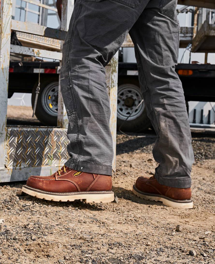 Keen Men's Cincinnati 6-In Waterproof 90° Heel Soft Toe Boot