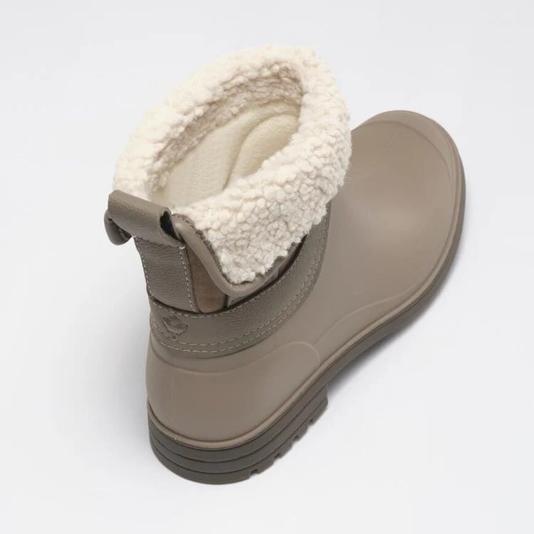 Kamik Women's Abigail Lo Boot in Fossil