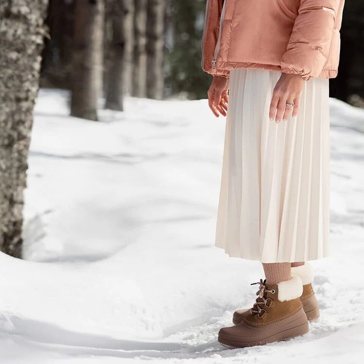 Kamik Women's Lauren F Boot in Fossil