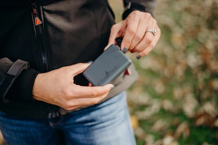 ActionHeat 5-Volt Extended Life 9300-mAh Power Bank Kit