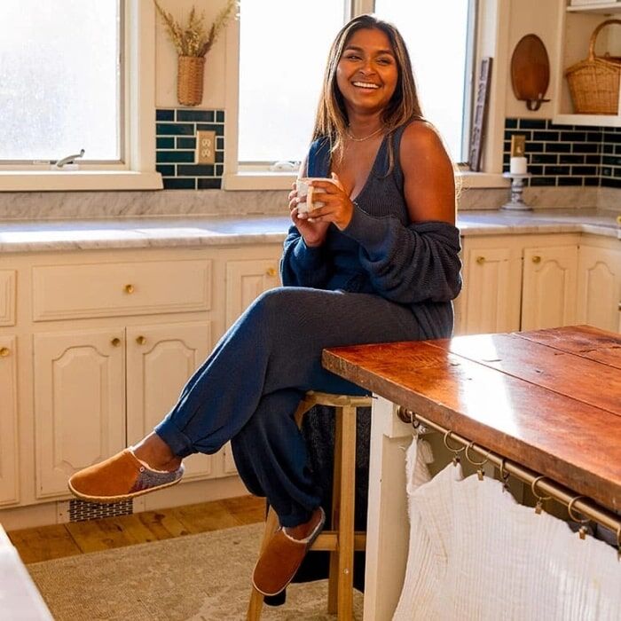 Minnetonka Women's Tahoe Slipper in Brown Multi