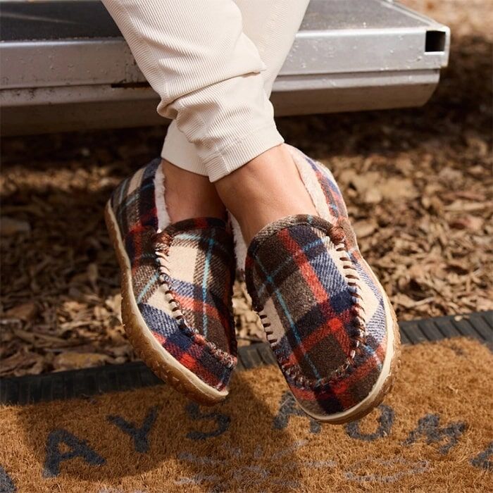 Minnetonka Women's Tempe Slipper in Brown Autumn Plaid
