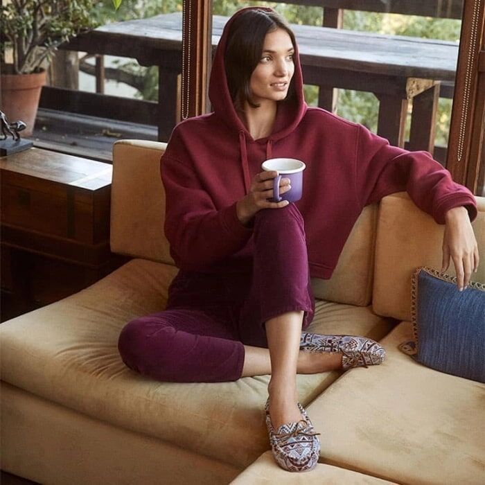 Minnetonka Women's Cally Slipper in Cream Mosaic