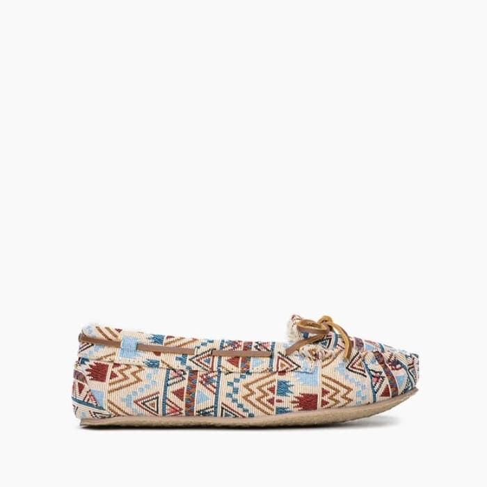 Minnetonka Women's Cally Slipper in Cream Mosaic