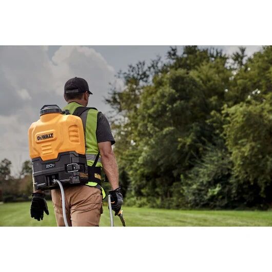 DEWALT Cordless Backpack Sprayer, 4-Gal