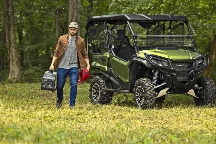 Honda Camo 2200 watt 120V Inverter Generator with CO-MINDER