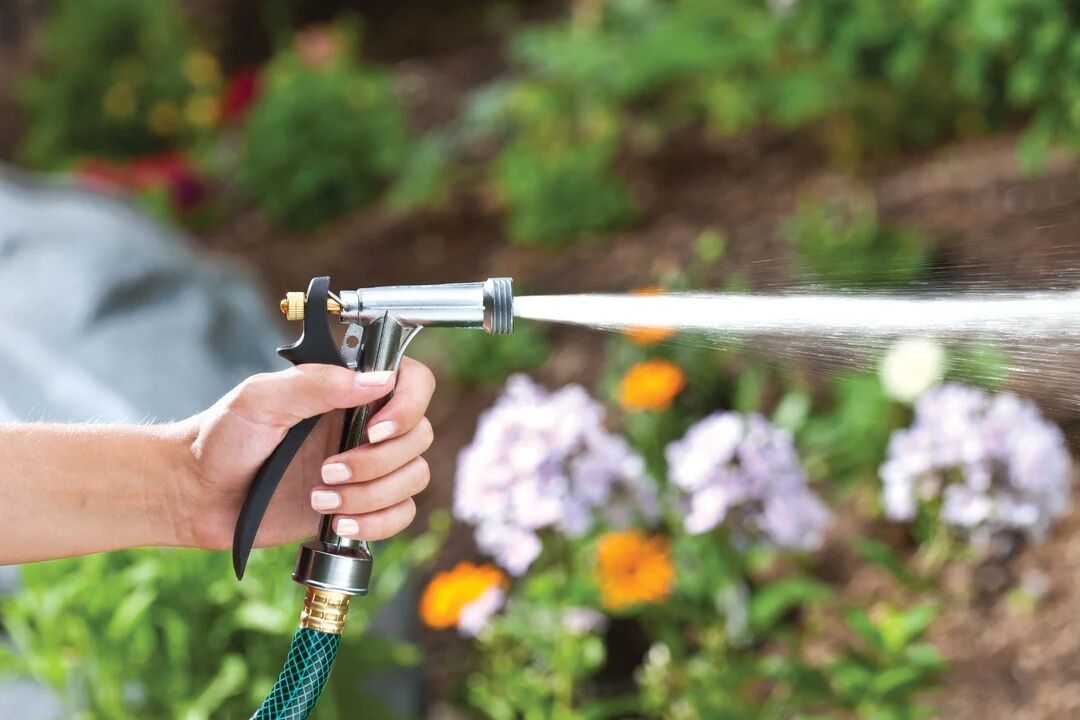 Orbit Zinc Adjustable-Spray Rear Trigger Watering Nozzle