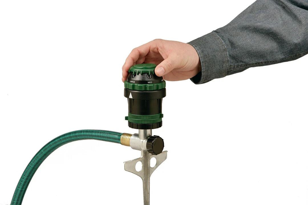Orbit H2O-Six 0°-360° Pattern Gear-Drive Sprinkler On Metal T-Spike, 40-Ft