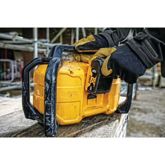 DEWALT 12-V Max/ 20-V Max Cordless/Corded Jobsite Bluetooth Radio (Tool Only)