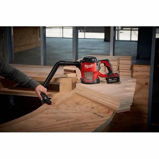 Milwaukee M18 Compact Vacuum Kit, 36-Oz (Tool Only)
