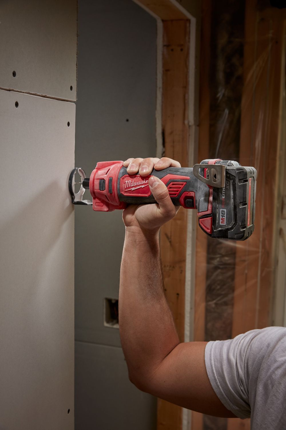 Milwaukee M18 Cut Out Tool (Tool Only)