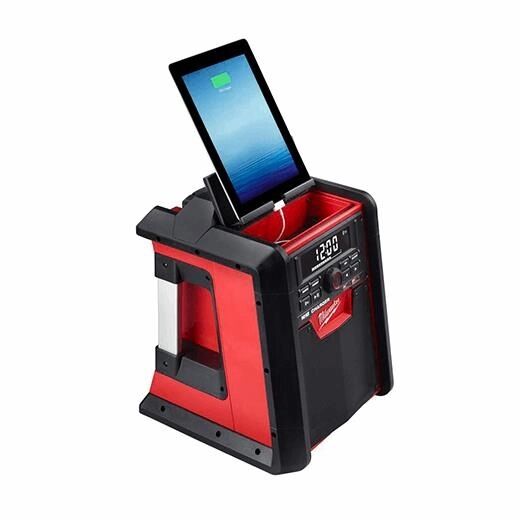Milwaukee M18 Corded Jobsite Radio/Charger