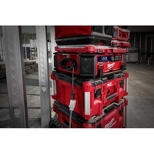 Milwaukee M18 Corded Packout Jobsite Radio/Charger