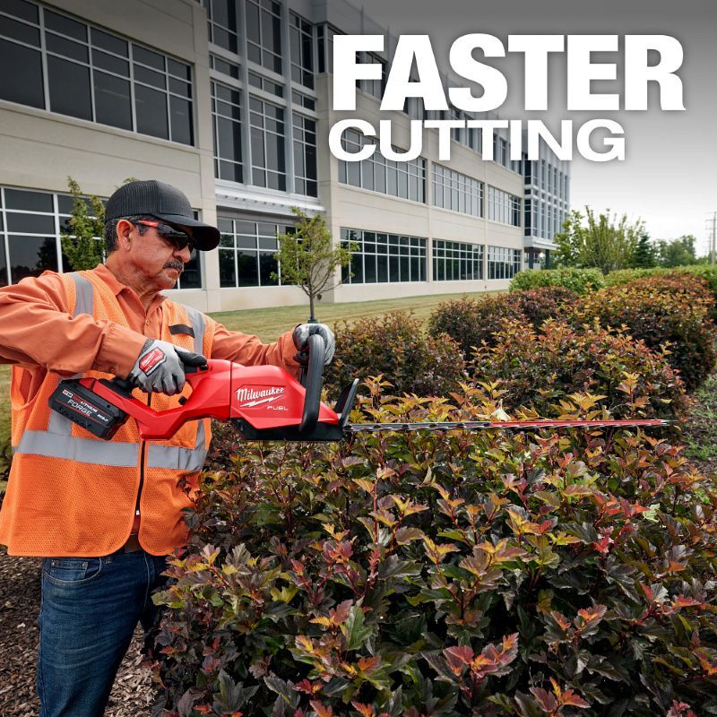 Milwaukee M18 FUEL 24-In Hedge Trimmer