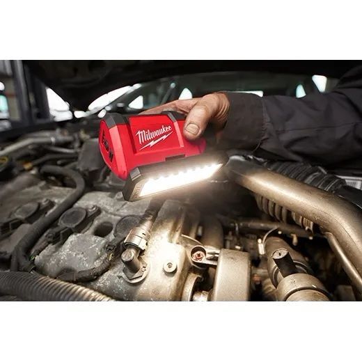 Milwaukee M12 ROVER Service and Repair Flood Light with USB Charging