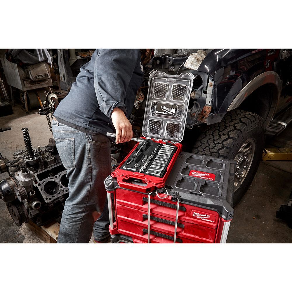Milwaukee 3/8-In Ratchet & Metric Socket Set in PACKOUT, 32-Pc