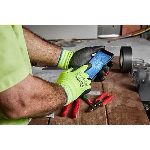 Milwaukee High Visibility Cut Level 2 Polyurethane Dipped Gloves, L