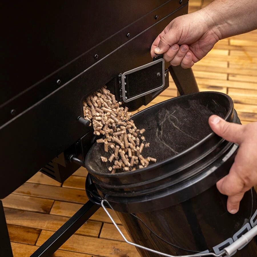 Pit Boss Navigator 6-Series Vertical Pellet Smoker