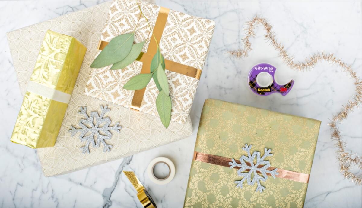 Scotch Gift-Wrap Tape Dispensered Roll, 650-In