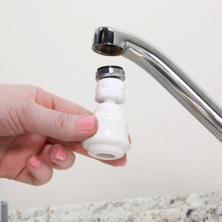 Danco White Dual Thread Swivel Sprayrator, 1.5 GPM