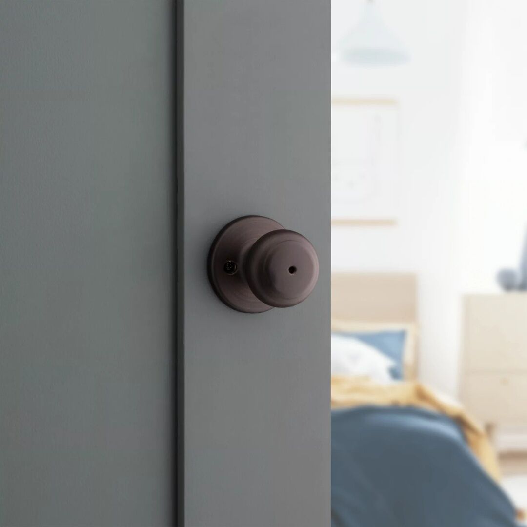 Kwikset Venetian Bronze Cove Bed/Bath Door Knob