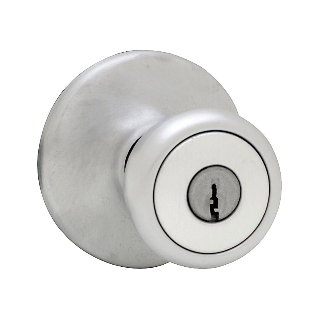 Kwikset Satin Chrome Mobile Home Keyed Door Knob With Pin & Tumbler