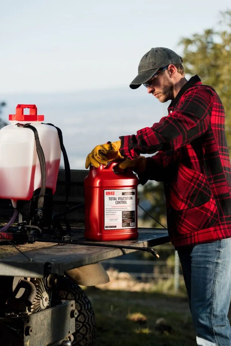 RM43 Total Vegetation Control Weed Killer 1-Gal