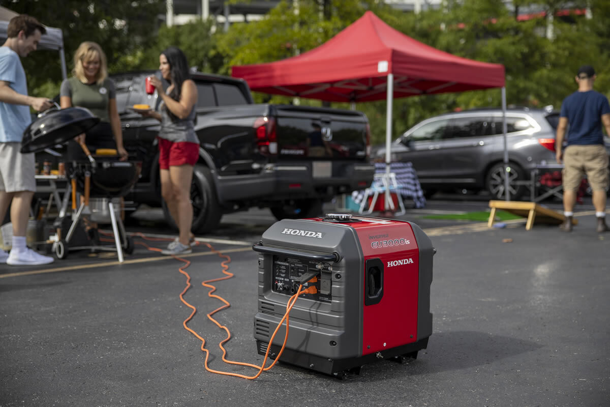 Honda EU3000iS 3000-Watt Portable Gas Electric Start Co-Minder Inverter Generator