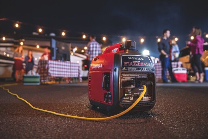 Honda EU2200i 2200-Watt Portable Gas Co-Minder Inverter Generator
