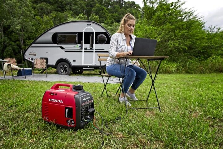 Honda EU2200i 2200-Watt Portable Gas Co-Minder Inverter Generator
