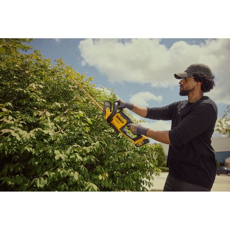 DEWALT 20-V Max Battery Powered Hedge Trimmer, 22 in. (Tool Only)