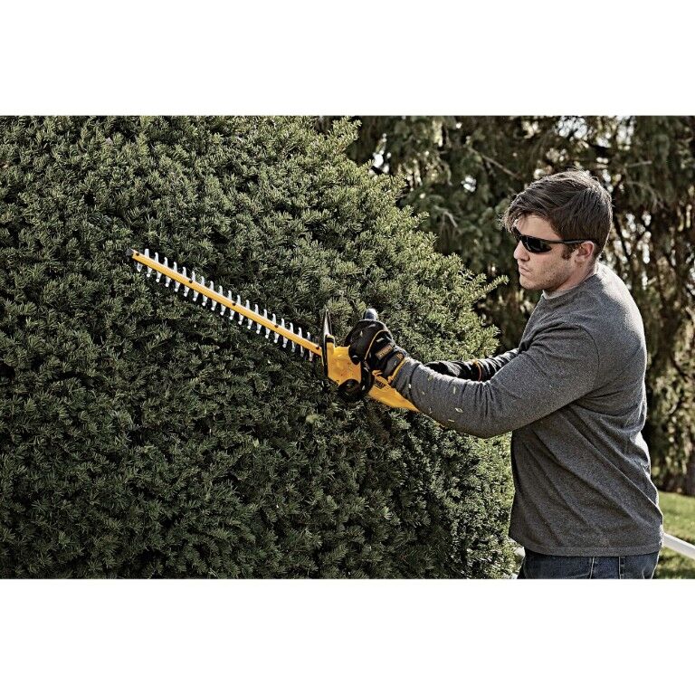 DEWALT 20-V Max Battery Powered Hedge Trimmer Kit, 22 in.
