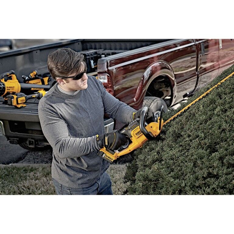 DEWALT 20-V Max Battery Powered Hedge Trimmer Kit, 22 in.