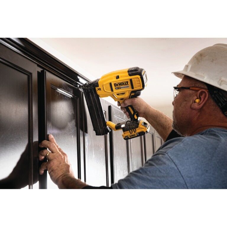 DEWALT 20-V Max XR Brad Nailer, 18-Gauge (Tool Only)