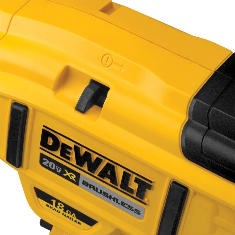 DEWALT 20-V Max XR Brad Nailer Kit, 18-Gauge
